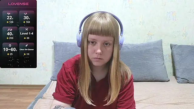 Snapshot of June_shy0 chatting on 05/31/26, 08:10 June shy0 online show from 05/31/26, 08:10