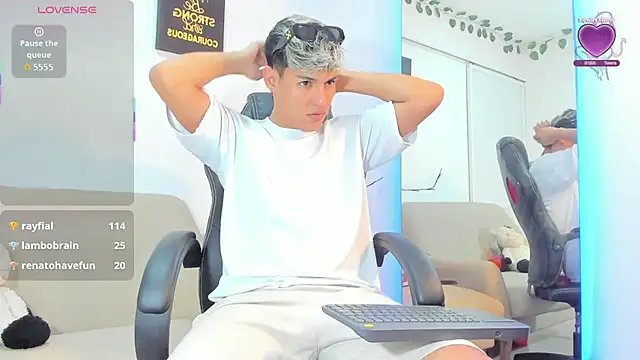 ryan carter08 online show from 09/15/25, 02:11