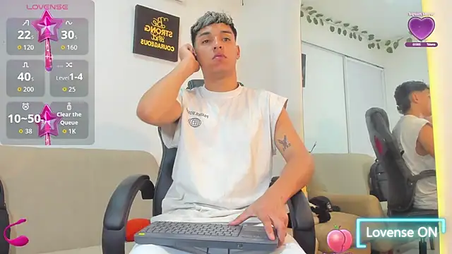 ryan carter08 online show from 10/26/25, 01:33