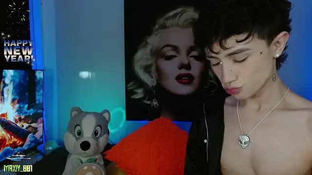 maxiy 001 online show from 01/05/25, 04:58