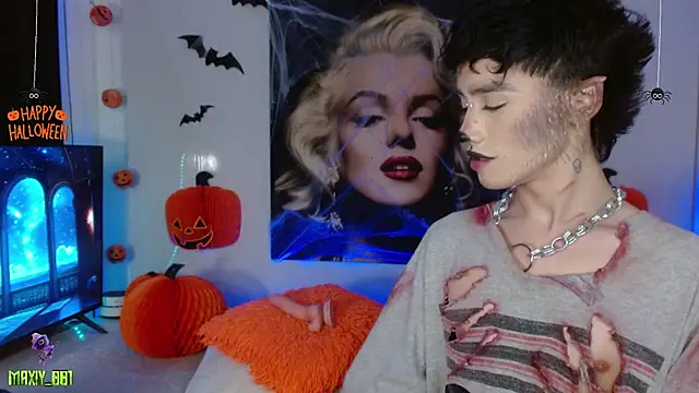 Snapshot of maxiy_001 chatting on 10/04/25, 04:43 maxiy 001 online show from 10/04/25, 04:43