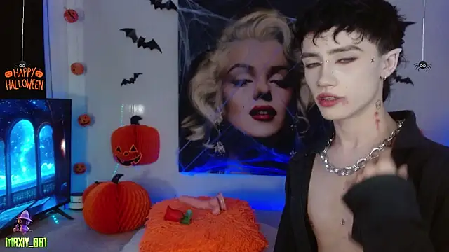 Snapshot of maxiy_001 chatting on 10/05/25, 06:01 maxiy 001 online show from 10/05/25, 06:01