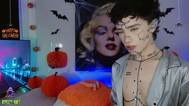 Snapshot of maxiy_001 chatting on 10/13/25, 01:27 maxiy 001 online show from 10/13/25, 01:27