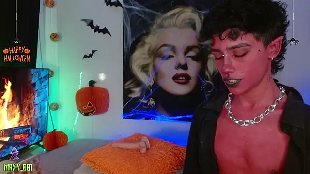 Snapshot of maxiy_001 chatting on 10/25/25, 04:31 maxiy 001 online show from 10/25/25, 04:31