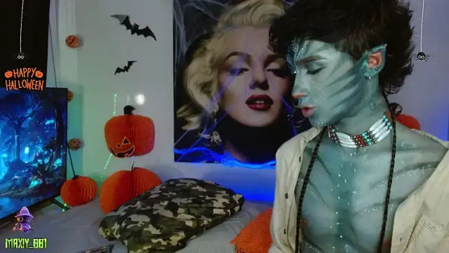 Snapshot of maxiy_001 chatting on 10/31/25, 09:21 maxiy 001 online show from 10/31/25, 09:21