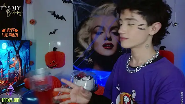 Snapshot of maxiy_001 chatting on 11/01/25, 06:48 maxiy 001 online show from 11/01/25, 06:48