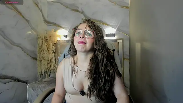  isaabellaa online show from 07/11/26, 12:30