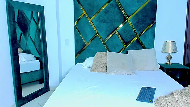 Criss Ariana online show from 01/15/25, 03:50