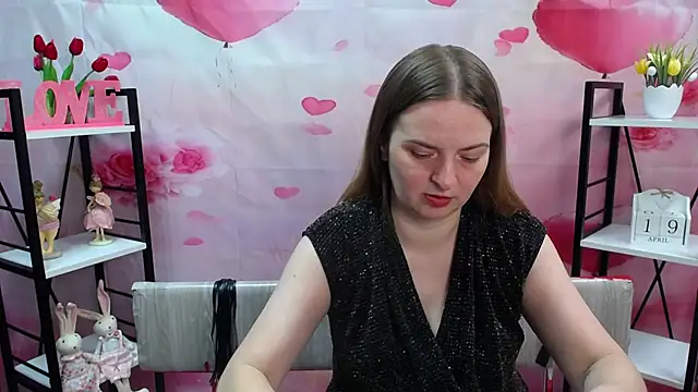 Snapshot of FreyaDak chatting on 04/19/26, 05:01 FreyaDak online show from 04/19/26, 05:01