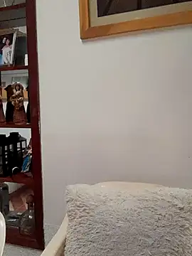 skayhot  online show from 10/20/25, 01:33