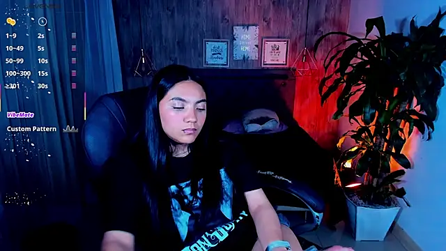 Snapshot of miichael_black chatting on 11/08/25, 09:09 miichael black online show from 11/08/25, 09:09