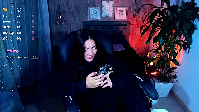 Snapshot of miichael_black chatting on 11/14/25, 02:32 miichael black online show from 11/14/25, 02:32