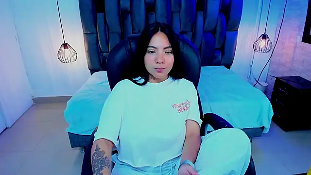 Snapshot of miichael_black chatting on 11/16/25, 09:48 miichael black online show from 11/16/25, 09:48