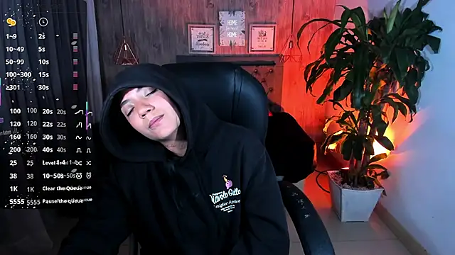 Snapshot of miichael_black chatting on 12/05/25, 10:13 miichael black online show from 12/05/25, 10:13