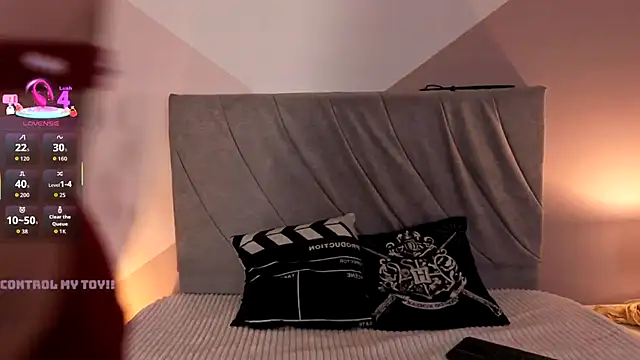 Snapshot of miaablack chatting on 10/24/25, 08:16 miaablack online show from 10/24/25, 08:16