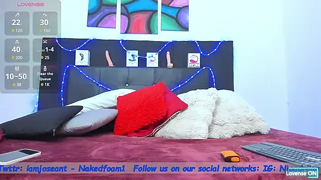 Snapshot of toyboys1 chatting on 01/09/25, 01:50 toyboys1 online show from 01/09/25, 01:50