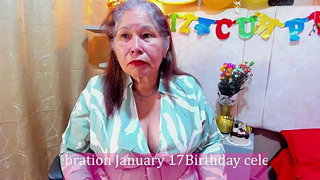 girl amada online show from 01/17/25, 12:31