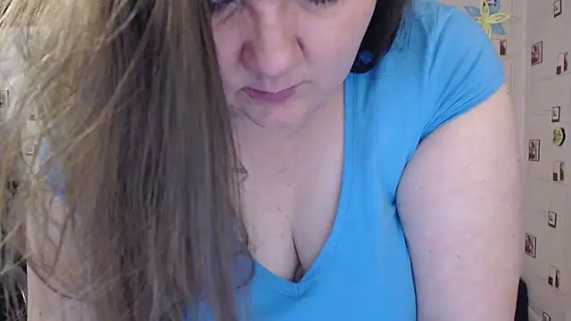 Snapshot of TasyaBigTTs chatting on 02/03/25, 02:45 TasyaBigTTs online show from 02/03/25, 02:45