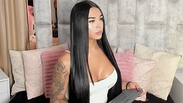 karol noa online show from 10/20/25, 11:21