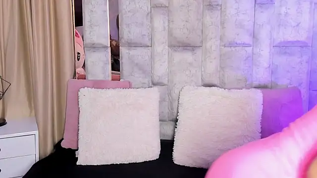 karol noa online show from 10/29/25, 11:56