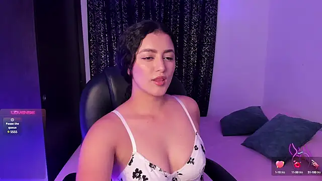 Snapshot of Adhara-zanne chatting on 01/27/25, 02:31 Adhara-zanne online show from 01/27/25, 02:31