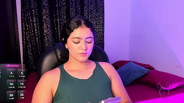 Snapshot of Adhara-zanne chatting on 02/10/25, 04:41 Adhara-zanne online show from 02/10/25, 04:41