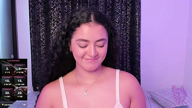 Snapshot of Adhara-zanne chatting on 03/05/25, 06:23 Adhara-zanne online show from 03/05/25, 06:23