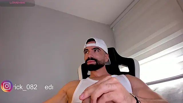 edrick walton1 online show from 01/02/25, 02:57