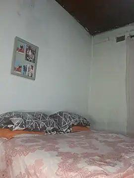 Snapshot of Goodgirlsue_77 chatting on 11/27/25, 07:16 Goodgirlsue 77 online show from 11/27/25, 07:16