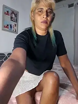 Snapshot of Goodgirlsue_77 chatting on 12/04/25, 04:05 Goodgirlsue 77 online show from 12/04/25, 04:05