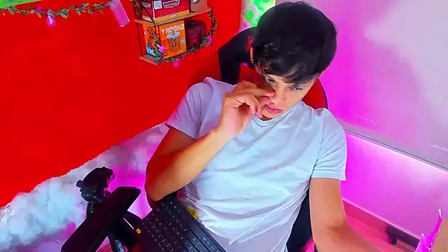 LilOwen  online show from 09/20/25, 07:15