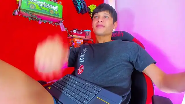 LilOwen  online show from 09/22/25, 05:04