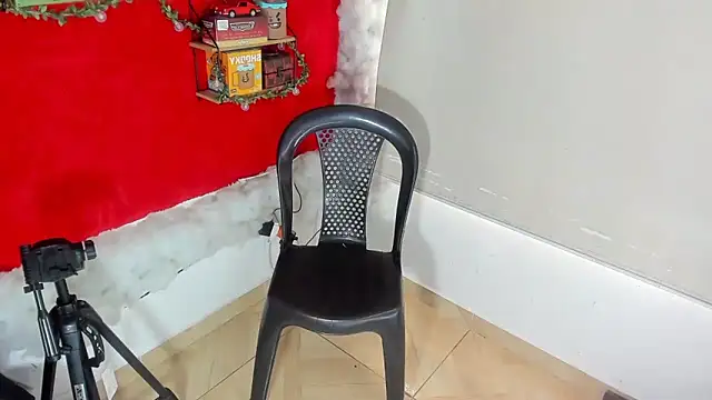 LilOwen  online show from 10/12/25, 06:51