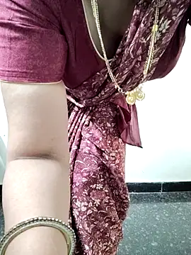 sunitha-3 online show from 02/16/25, 11:49