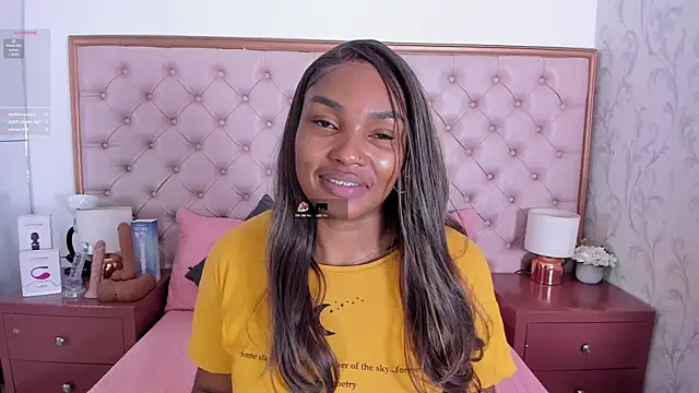 Snapshot of Isla_Scott chatting on 11/09/25, 11:19 Isla Scott online show from 11/09/25, 11:19