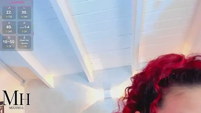 Snapshot of MizzHell chatting on 11/29/25, 12:52 MizzHell online show from 11/29/25, 12:52