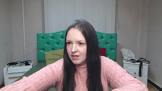 IsabelBlackberry online show from 12/06/24, 04:28
