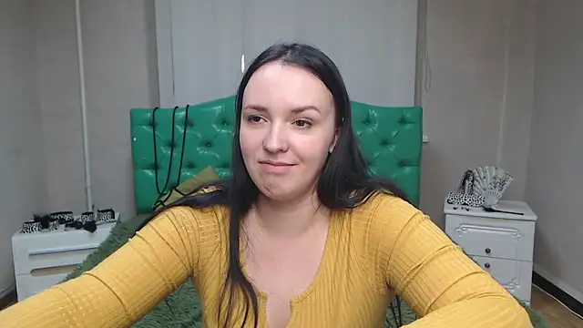 IsabelBlackberry online show from 12/16/24, 12:27