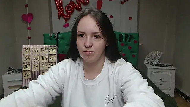 IsabelBlackberry online show from 09/19/25, 04:58