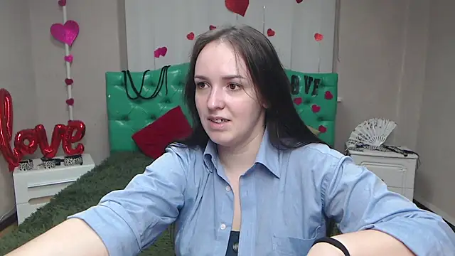 IsabelBlackberry online show from 11/24/25, 06:24