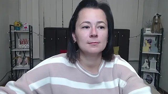 MarieSho online show from 10/03/25, 06:21