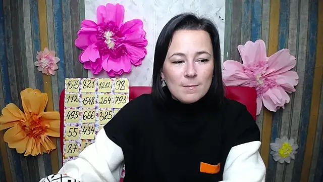 Snapshot of MarieSho chatting on 10/10/25, 05:23 MarieSho online show from 10/10/25, 05:23