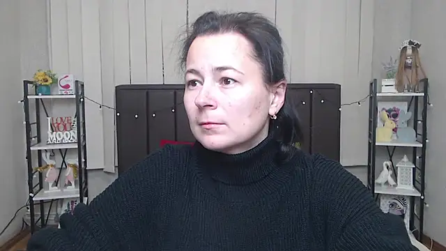 Snapshot of MarieSho chatting on 10/15/25, 06:13 MarieSho online show from 10/15/25, 06:13