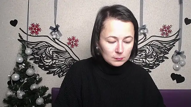 Snapshot of MarieSho chatting on 12/14/25, 07:03 MarieSho online show from 12/14/25, 07:03