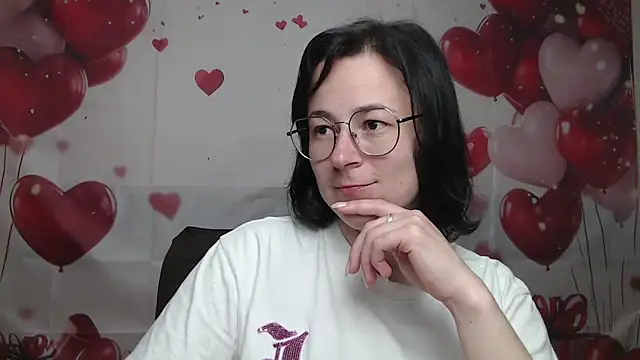 Snapshot of MarieSho chatting on 04/19/26, 06:10 MarieSho online show from 04/19/26, 06:10