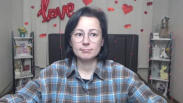 Snapshot of MarieSho chatting on 04/28/26, 06:07 MarieSho online show from 04/28/26, 06:07