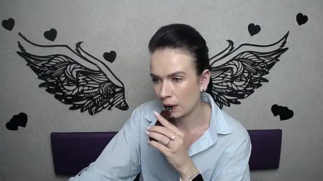 JasmineKouch online show from 09/24/25, 05:16