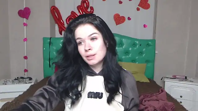 Snapshot of JasmineKouch chatting on 02/13/26, 06:15 JasmineKouch online show from 02/13/26, 06:15