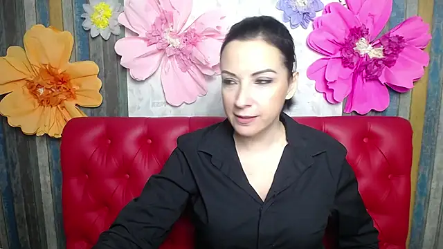 Snapshot of ElizabethSho chatting on 12/02/25, 06:14 ElizabethSho online show from 12/02/25, 06:14