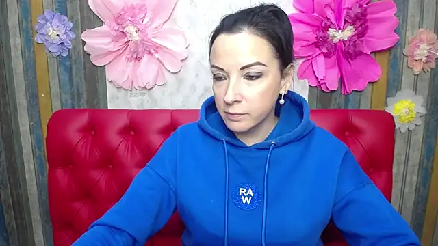 Snapshot of ElizabethSho chatting on 01/17/26, 06:22 ElizabethSho online show from 01/17/26, 06:22